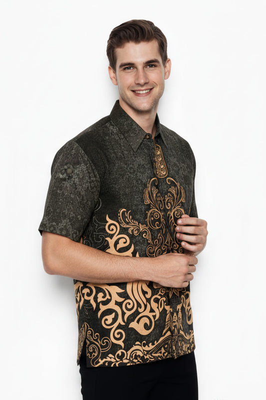 Men’s Batik Shirt – Obsidian Crest | Short Sleeves